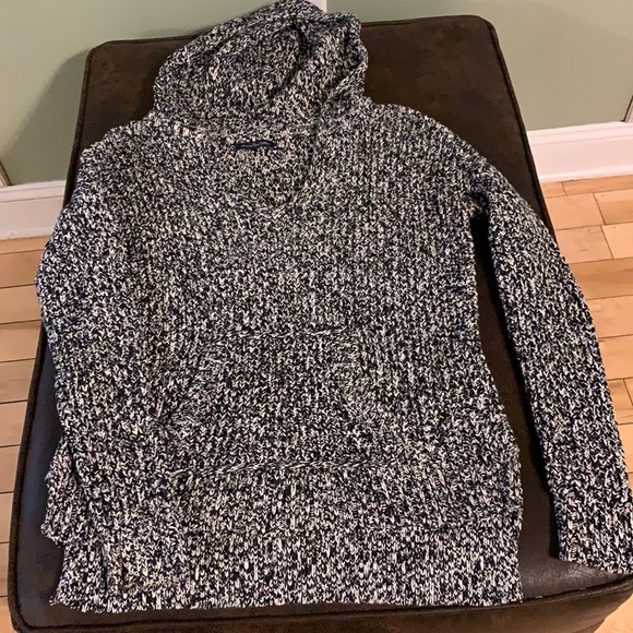American Eagle black/white hooded sweater size s gently worn - Picture 1 of 4